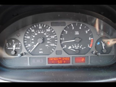2001 BMW 325 i