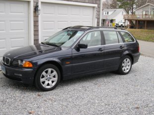 2001 BMW 325  xiT