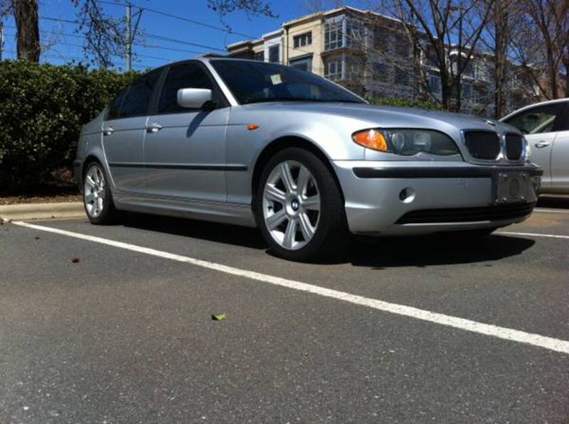 2002 BMW 325  i