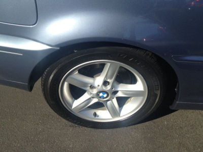 2001 BMW 325  Ci