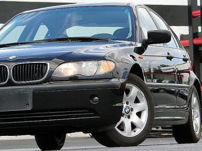 2003 BMW 325  i