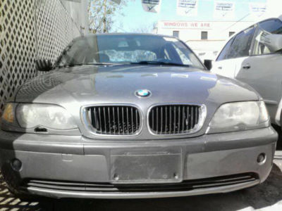 2003 BMW 325  xi