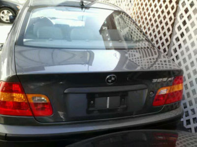 2003 BMW 325  xi