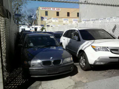2003 BMW 325  xi