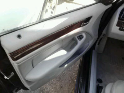 2003 BMW 325  xi