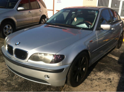 2003 BMW 325  i