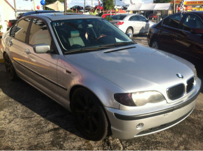 2003 BMW 325  i