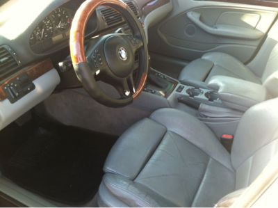 2003 BMW 325  i
