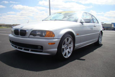 2001 BMW 325  Ci