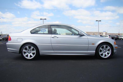 2001 BMW 325  Ci