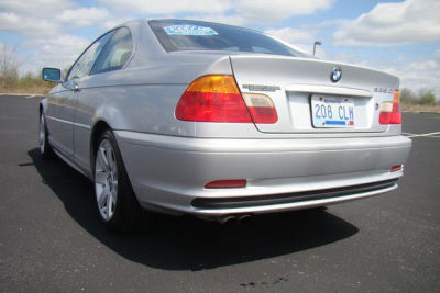2001 BMW 325  Ci