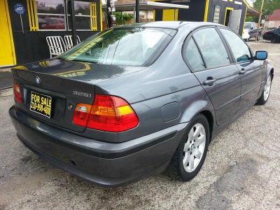 2003 BMW 325 i