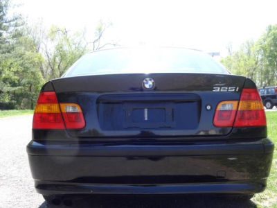 2002 BMW 325 i