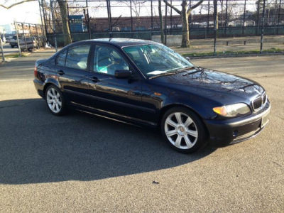 2002 BMW 325  i