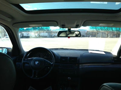 2002 BMW 325  i
