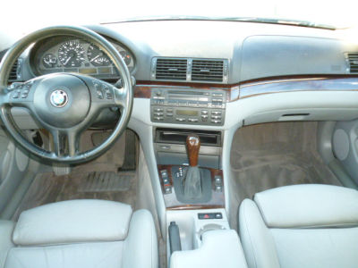 2004 BMW 325  i