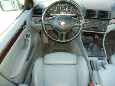 2004 BMW 325  i