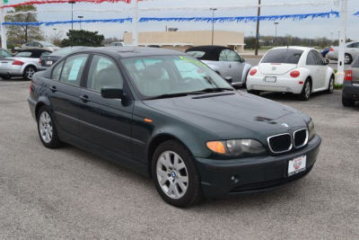 2002 BMW 325  i