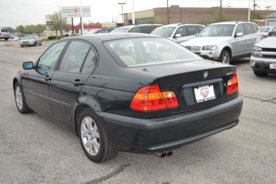 2002 BMW 325 i