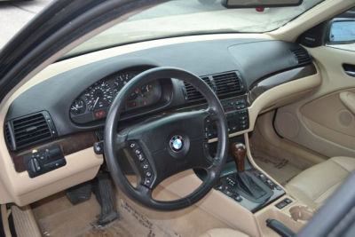 2002 BMW 325 i