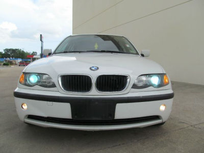 2003 BMW 325  i