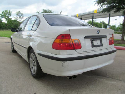 2003 BMW 325  i