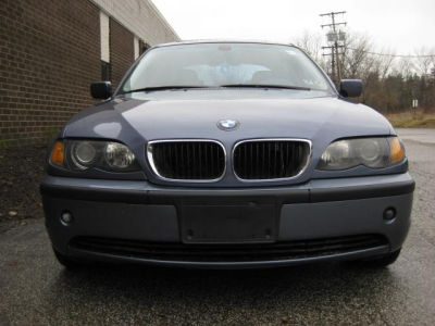 2003 BMW 325  i