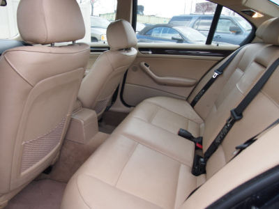 2003 BMW 325 i
