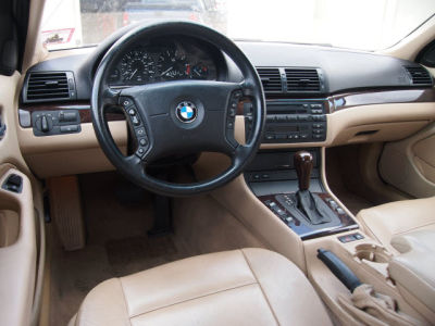 2003 BMW 325 i