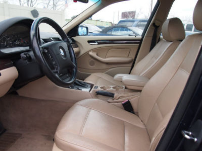 2003 BMW 325 i