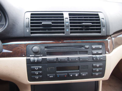 2003 BMW 325 i