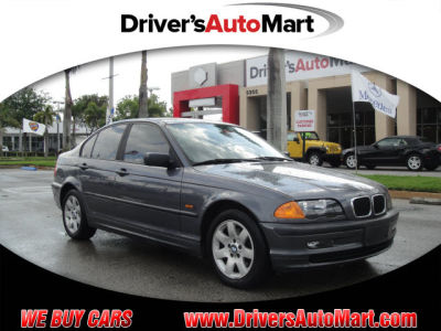 2001 BMW 325  xi