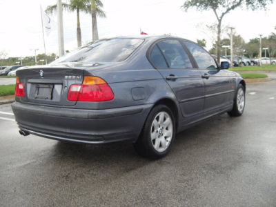 2001 BMW 325  xi