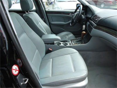 2002 BMW 325 i