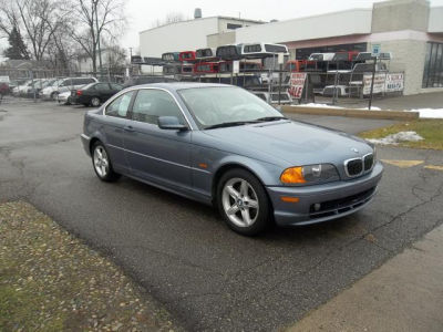 2001 BMW 325  Ci