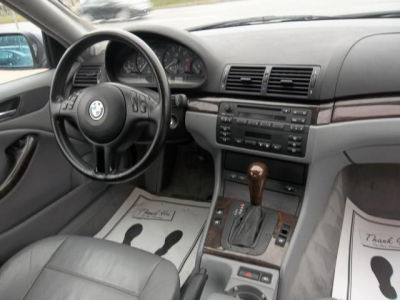 2001 BMW 325  Ci
