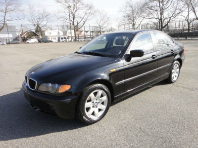 2003 BMW 325  xi