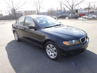 2003 BMW 325  xi