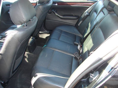 2003 BMW 325  xi