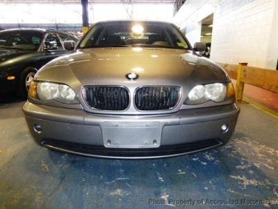 2005 BMW 325  xi