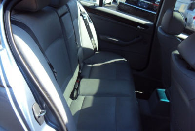 2003 BMW 325  xi