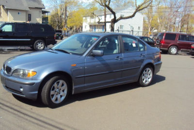 2003 BMW 325  xi