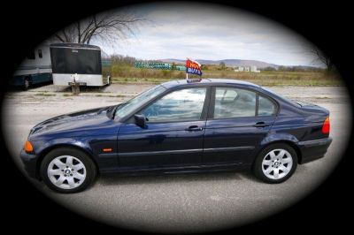 2001 BMW 325  i