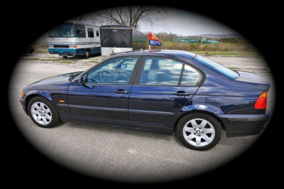 2001 BMW 325  i
