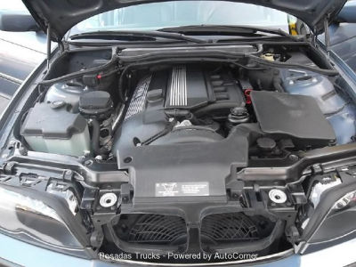 2002 BMW 325  i
