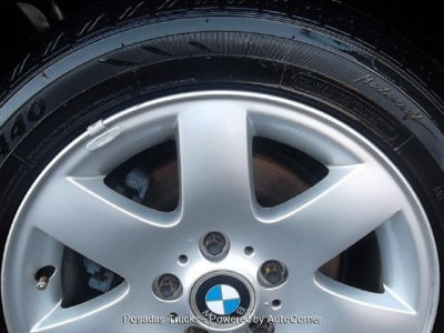 2002 BMW 325  i