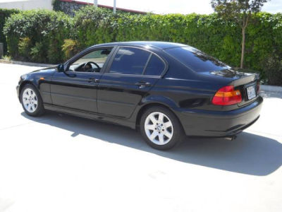 2003 BMW 325 i