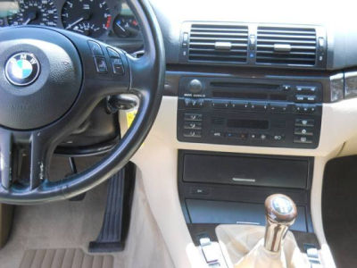 2003 BMW 325 i