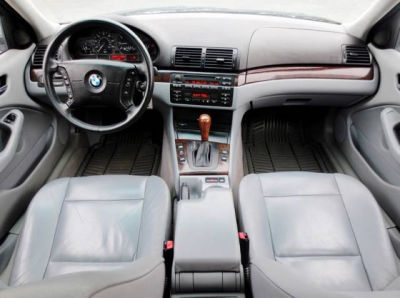 2001 BMW 325  i