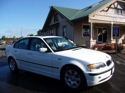 2002 BMW 325  i